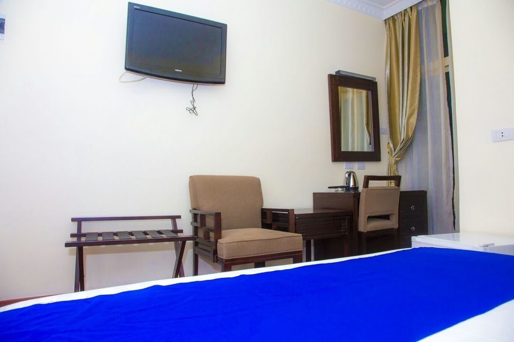 Blue Birds International Hotel Addis Abeba Zewnętrze zdjęcie