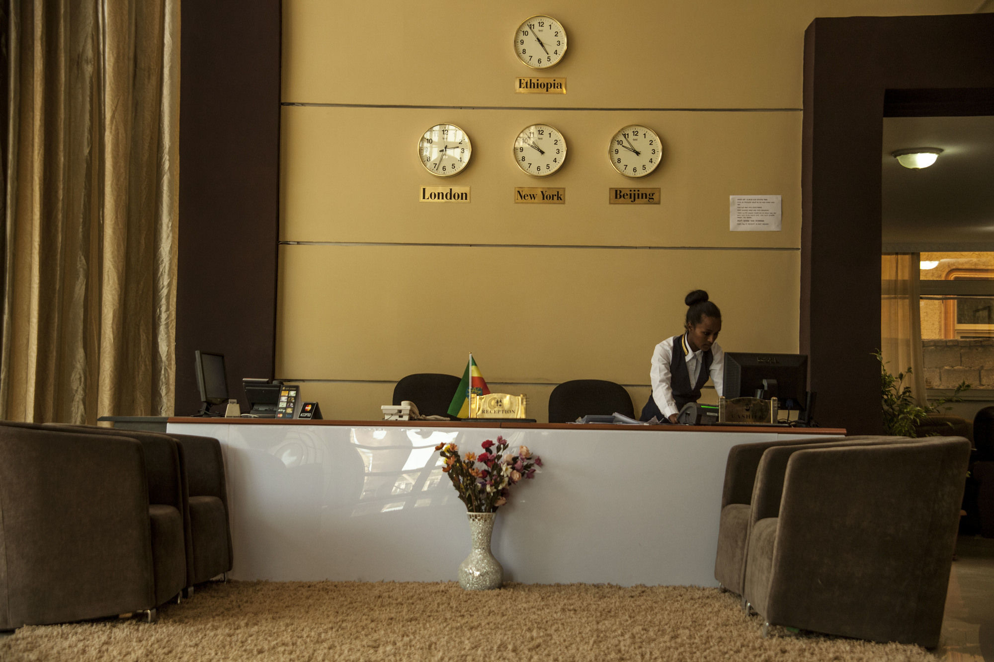 Blue Birds International Hotel Addis Abeba Zewnętrze zdjęcie